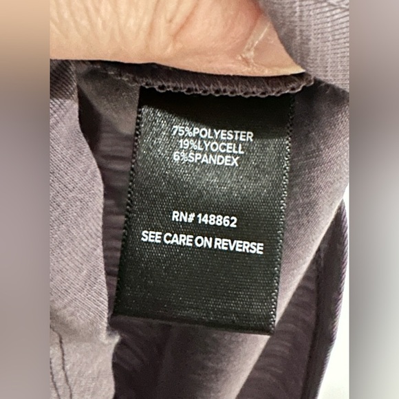 ✨NWT✨Torrid: Women’s Lyocell Tunic Active Tee- Size 1X - Picture 6 of 8